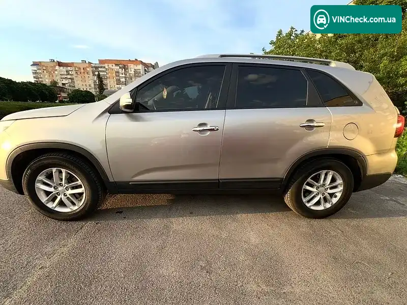 Kia Sorento 2014, фото з оголошення 2 з 9, VIN 5XYKT4A75FG586894