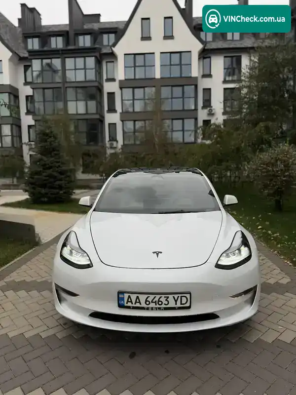 Tesla Model 3 2023, фото з оголошення 2 з 10, VIN 5YJ3E1EA5PF552000
