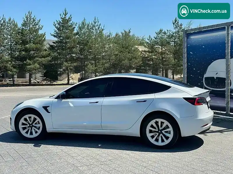 Tesla Model 3 2022, фото з оголошення 2 з 12, VIN 5YJ3E1EA3PF412706
