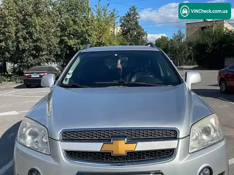 Chevrolet Captiva 2010, фото з оголошення 2 з 20, VIN KL1CF26RJAB108239
