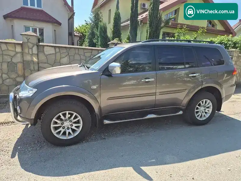 Mitsubishi Pajero Sport 2011, фото з оголошення 2 з 20, VIN MMCGYKH40BFZ11543