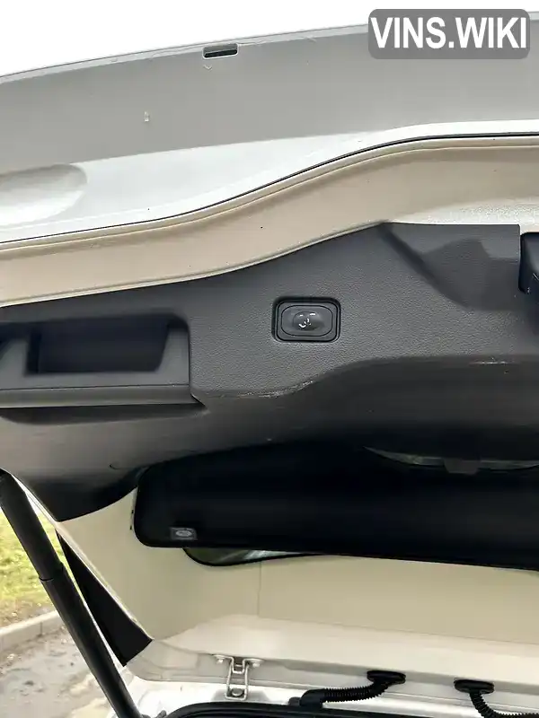 Ford Mondeo 2015, фото з оголошення 2 з 21, VIN WF0FXXWPCFFU19394