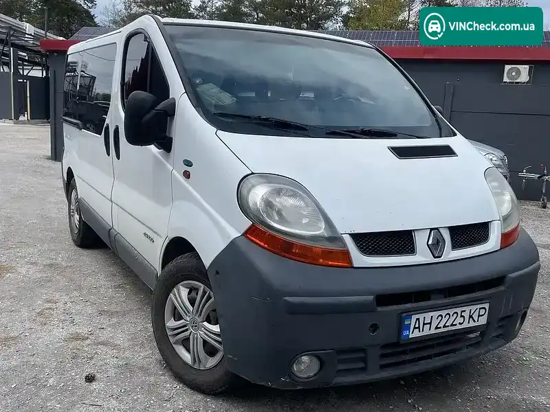 Renault Trafic 2005, фото з оголошення 2 з 9, VIN VF1FLACA65Y071131