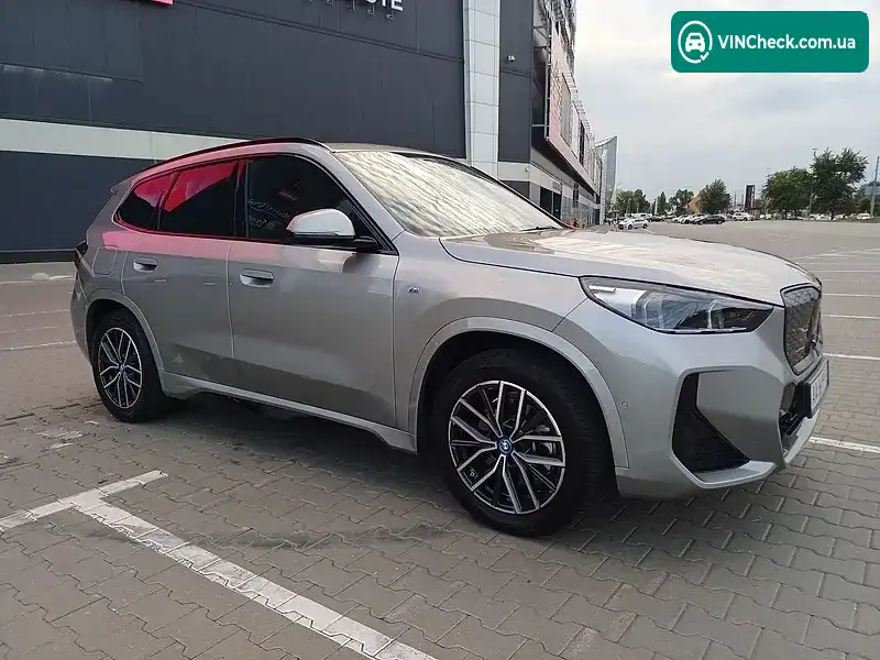 BMW iX1 2024, фото з оголошення 2 з 20, VIN WBY61EF0605Y81610