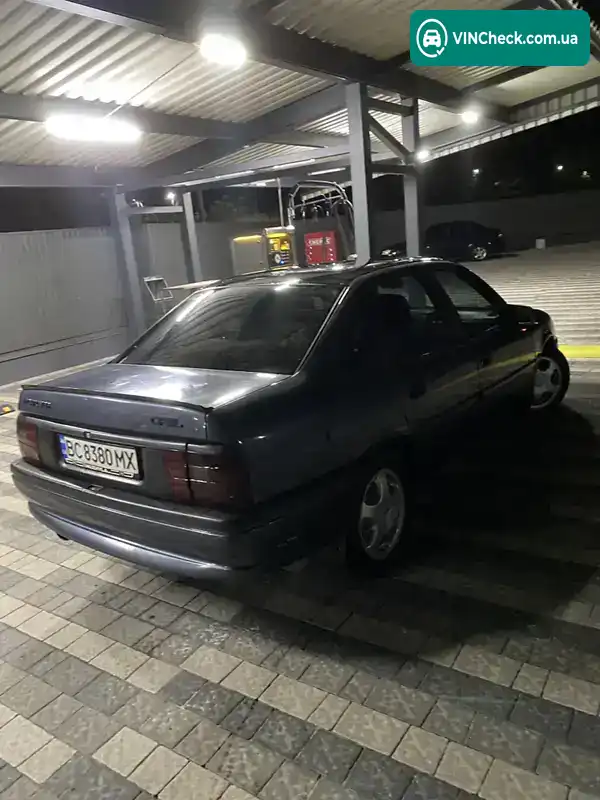 Opel Vectra 1995, фото з оголошення 2 з 8, VIN W0L000087S7556435