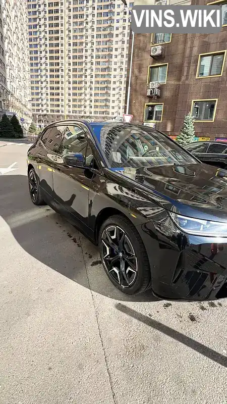 BMW iX 2023, фото з оголошення 1 з 15, VIN WB523CF04RCP31644