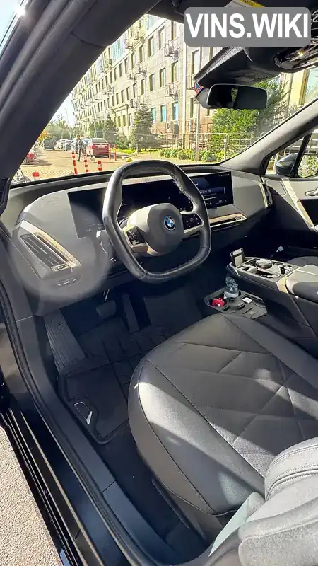 BMW iX 2023, фото з оголошення 2 з 15, VIN WB523CF04RCP31644