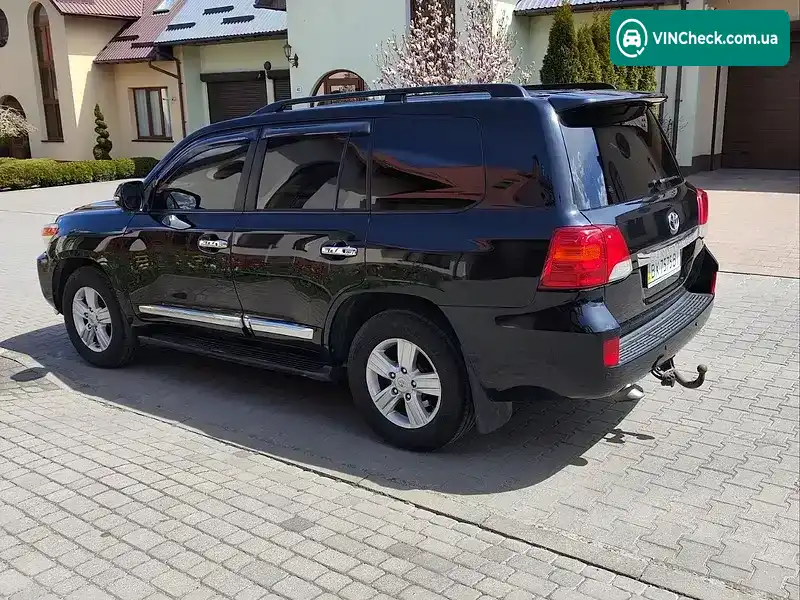 Toyota Land Cruiser 2012, фото з оголошення 2 з 7, VIN JTMCV05J304092875