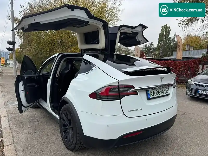 Tesla Model X 2016, фото з оголошення 1 з 16, VIN 5YJXCDE2XGF026236