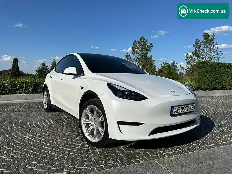 Tesla Model Y 2023, фото з оголошення 2 з 21, VIN 7SAYGDEE5PA174328