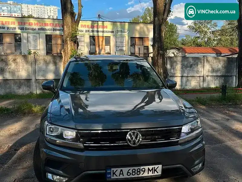 Volkswagen Tiguan 2017, фото з оголошення 2 з 20, VIN 3VV2B7AX4JM074139