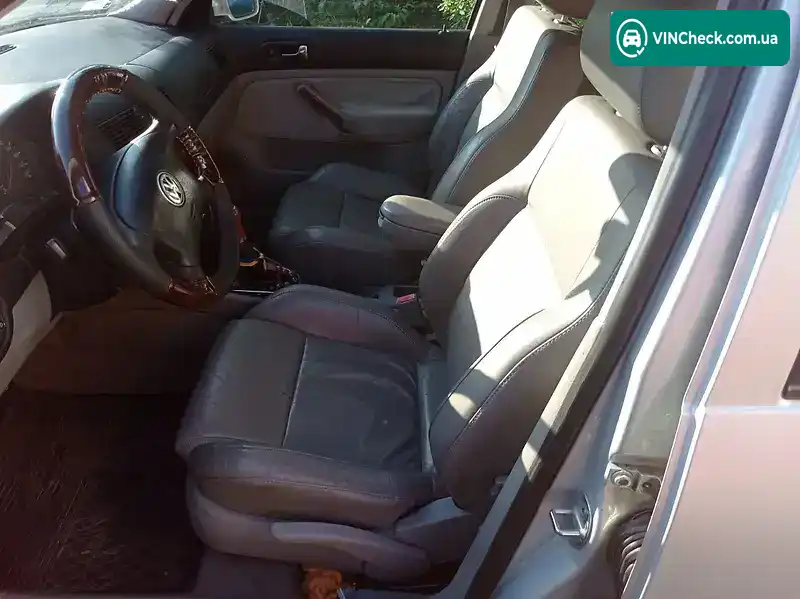 Volkswagen Golf 1998, фото з оголошення 1 з 20, VIN WVWZZZ1JZWB010848