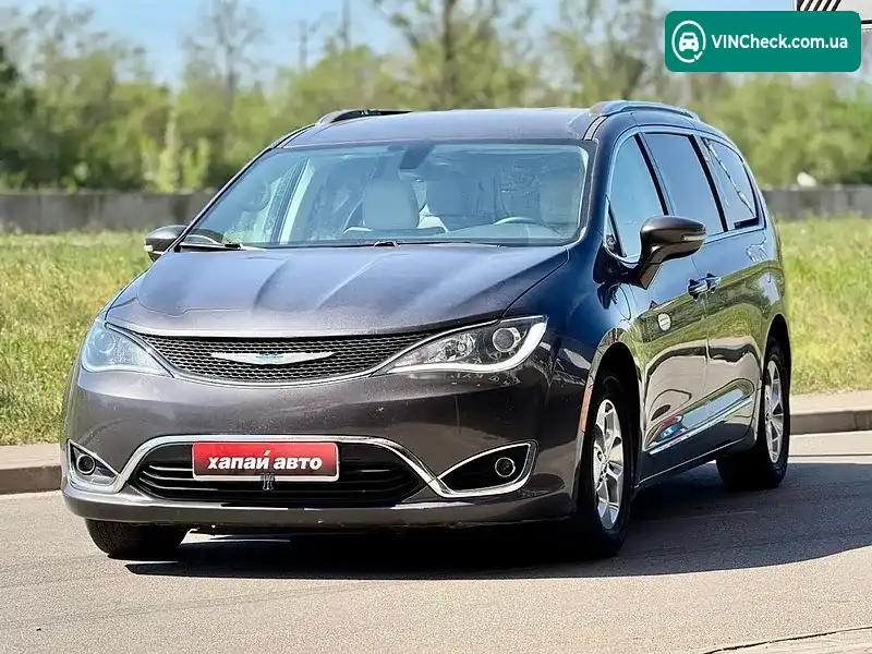 Chrysler Pacifica 2018, фото з оголошення 1 з 17, VIN 2C4RC1L76JR237774