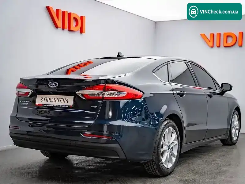 Ford Fusion 2019, фото з оголошення 2 з 21, VIN 3FA6P0LU5LR106152
