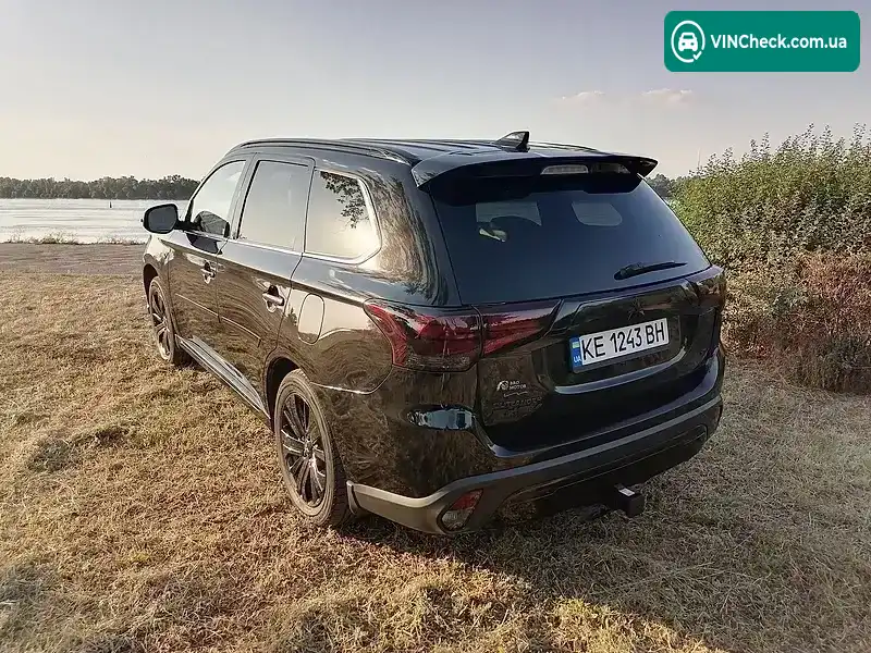 Mitsubishi Outlander 2021, фото з оголошення 2 з 20, VIN JA4J2VA73MZ001114