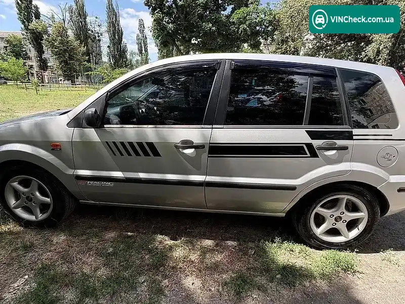 Ford Fusion 2003, фото з оголошення 1 з 20, VIN WF0UXXGAJU2A55090
