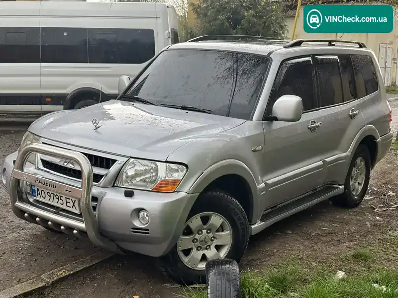 Mitsubishi Pajero 2004, фото з оголошення 1 з 11, VIN JMYLRV73W4J708359