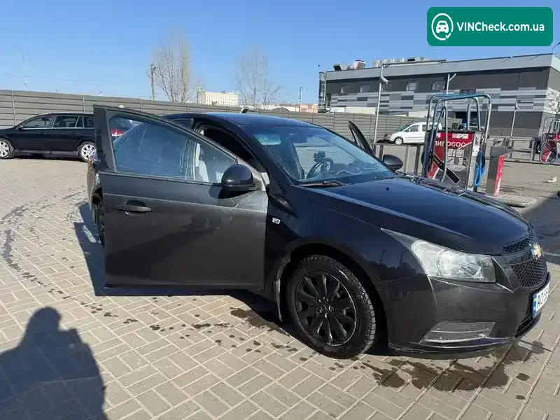 Chevrolet Cruze 2009, фото з оголошення 2 з 12, VIN KL1JF69E9AK501969