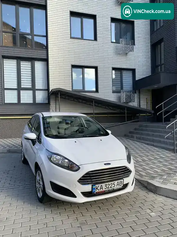 Ford Fiesta 2016, фото з оголошення 2 з 20, VIN 3FADP4BJ0GM187926