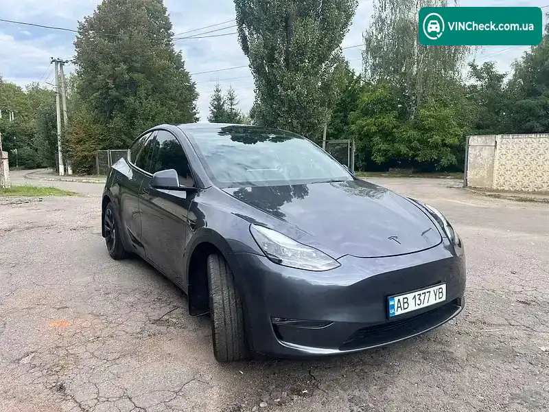 Tesla Model Y 2023, фото з оголошення 2 з 11, VIN 7SAYGDEE0PA117230