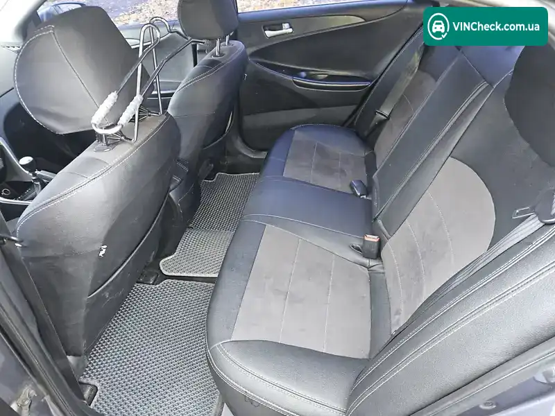 Hyundai Sonata 2010, фото з оголошення 2 з 8, VIN KMHEB41BABA131490