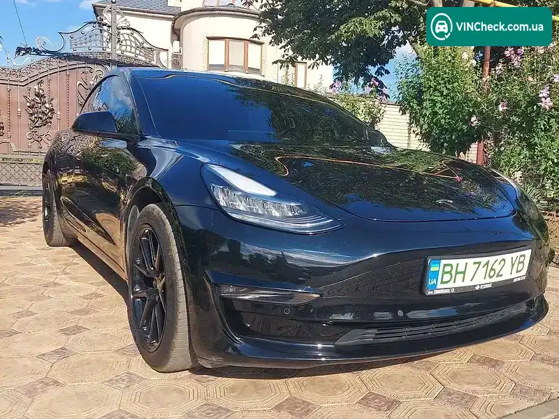 Tesla Model 3 2018, фото з оголошення 1 з 12, VIN 5YJ3E1EA1JF172739
