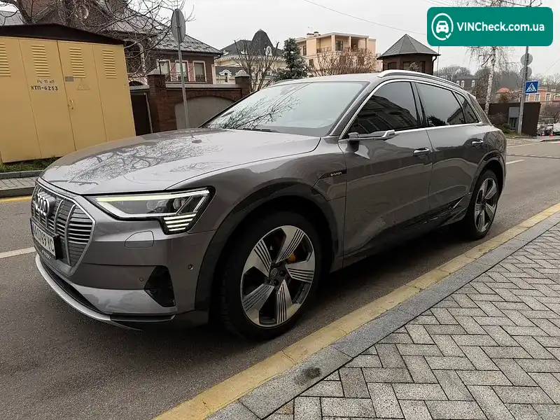 Audi e-tron 2019, фото з оголошення 1 з 20, VIN WAUZZZGE9LB010423
