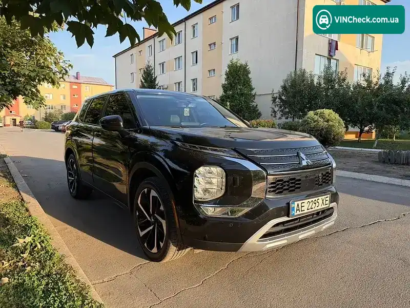 Mitsubishi Outlander 2021, фото з оголошення 1 з 16, VIN JA4J4UA86NZ015748