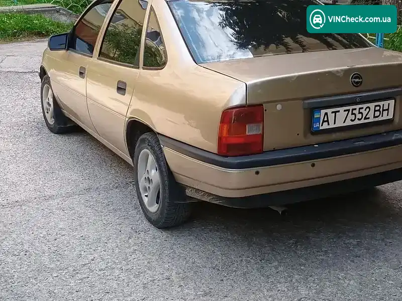 Opel Vectra 1991, фото з оголошення 2 з 18, VIN W0L000087M5267754