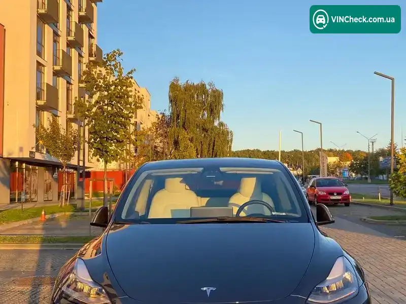 Tesla Model Y 2021, фото з оголошення 2 з 16, VIN 5YJYGDEEXMF182498