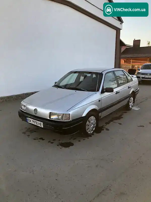 Volkswagen Passat 1988, фото з оголошення 2 з 15, VIN WVWZZZ31ZJE045116