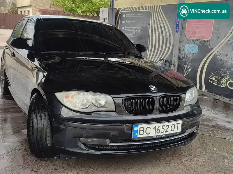 BMW 1 Series 2009, фото з оголошення 1 з 12, VIN WBAUH31030E273685