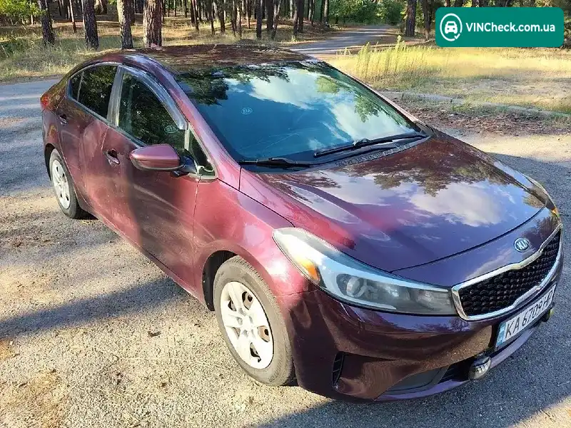 Kia Forte 2018, фото з оголошення 2 з 12, VIN 3KPFL4A76JE273327
