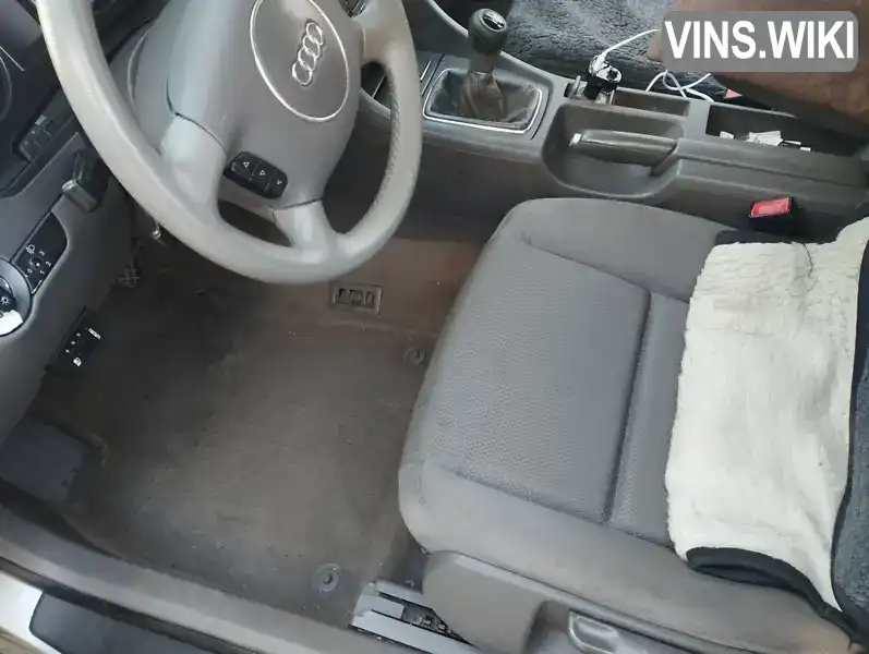 Audi A4 2001, фото з оголошення 2 з 21, VIN WAUZZZ8E52A167692