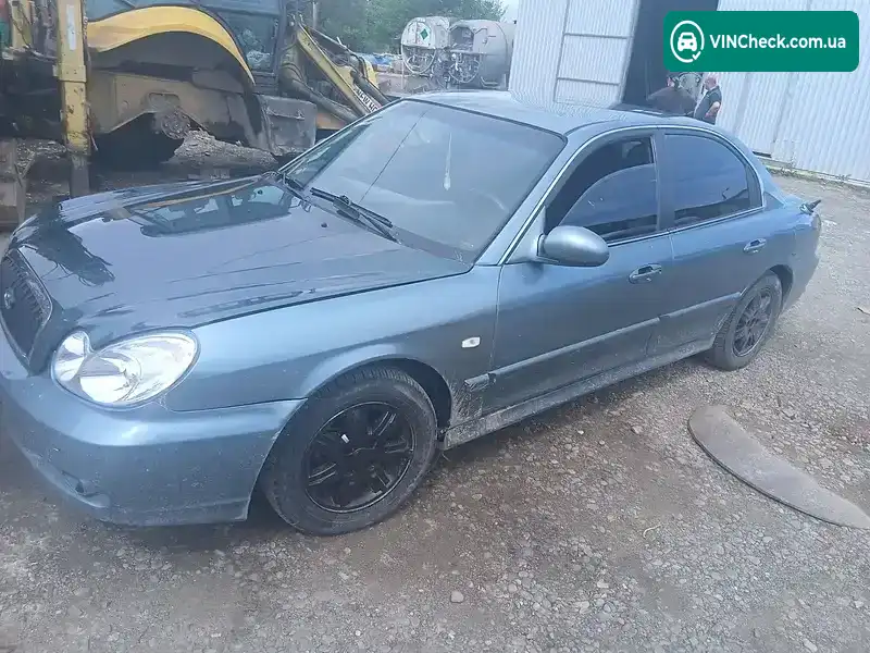 Hyundai Sonata 2002, фото з оголошення 2 з 9, VIN KMHEM41BP2A715341