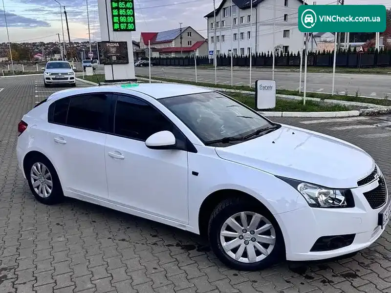 Chevrolet Cruze 2011, фото з оголошення 2 з 15, VIN KL1JF68E9CK546036