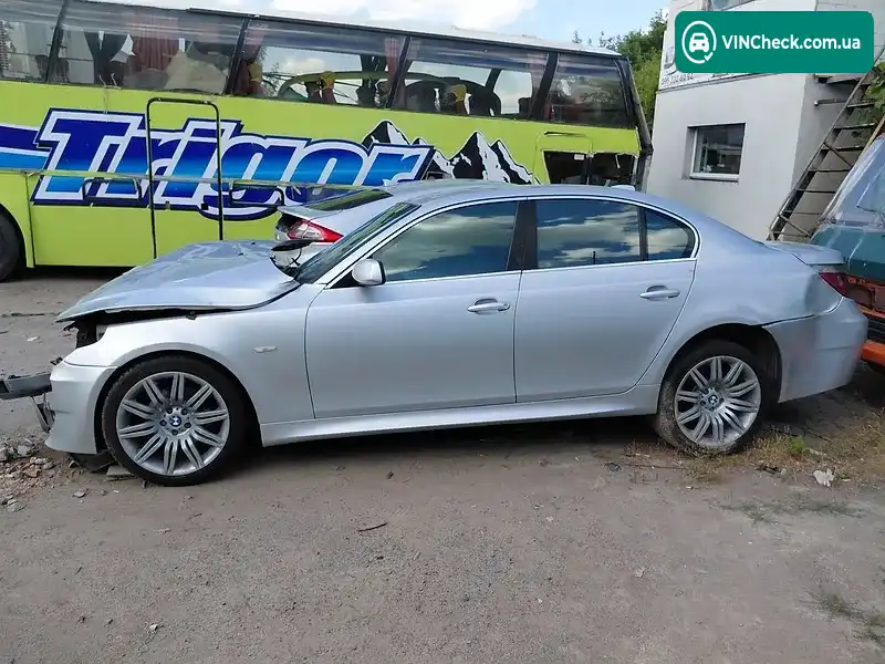 BMW 5 Series 2004, фото з оголошення 1 з 4, VIN WBANA710708601496