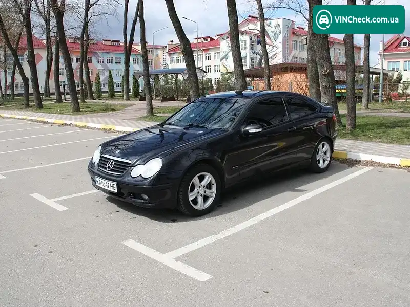 Mercedes-Benz C-Class 2004, фото з оголошення 1 з 20, VIN WDB2037081A640460