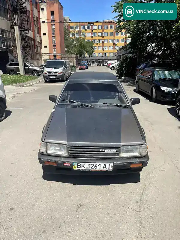 Mazda 323 1988, фото з оголошення 2 з 8, VIN JMZBF137200342845