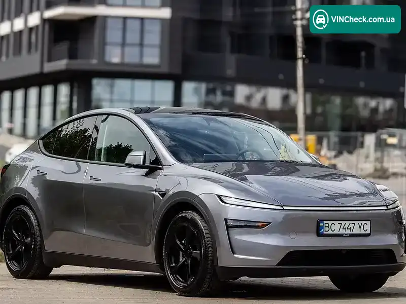 Tesla Model Y 2025, фото з оголошення 2 з 21, VIN 7SAYGDEE7TF322850