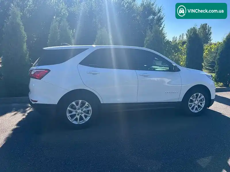 Chevrolet Equinox 2017, фото з оголошення 2 з 20, VIN 2GNAXHEV5J6113865