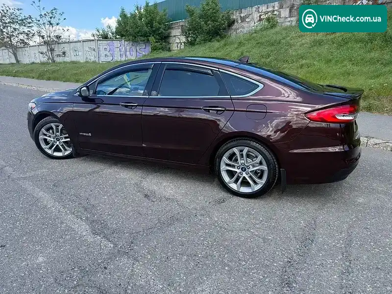 Ford Fusion 2019, фото з оголошення 1 з 21, VIN 3FA6P0RU2KR220325