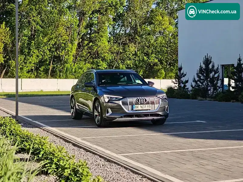 Audi e-tron 2019, фото з оголошення 1 з 21, VIN WA1VAAGE6KB006834