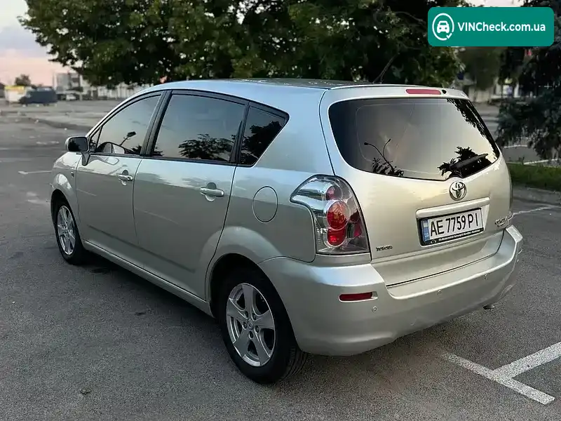 Toyota Corolla Verso 2005, фото з оголошення 2 з 12, VIN NMTER16R60R056995