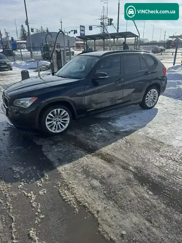BMW X1 2013, фото з оголошення 2 з 11, VIN WBAVM1C5XEVW48251