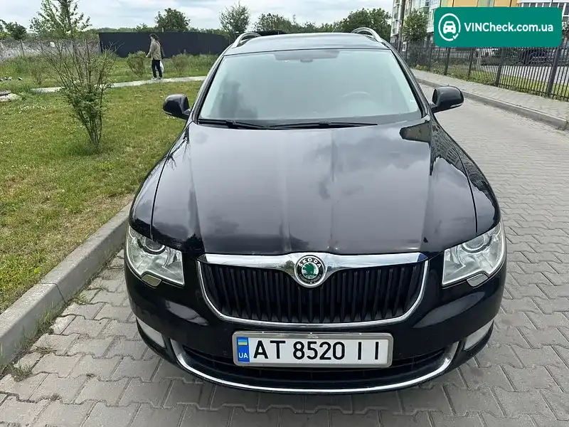Skoda Superb 2011, фото з оголошення 2 з 20, VIN TMBLE93T8C9008615
