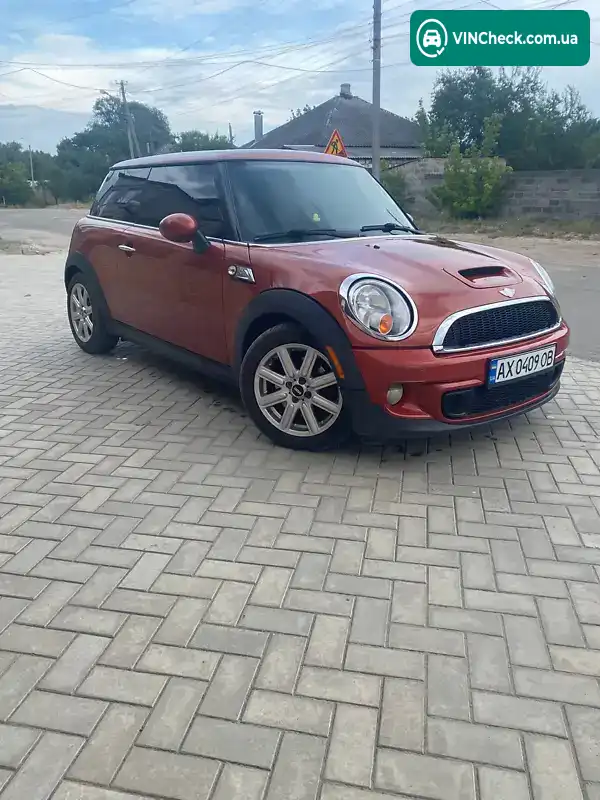 MINI Hatch 2011, фото з оголошення 1 з 9, VIN WMWSV3C53CTY19412