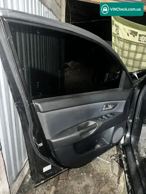 Mazda 3 2005, фото з оголошення 2 з 4, VIN JMZBK12Z261262929