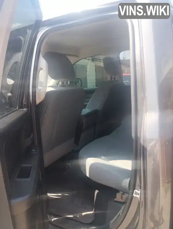 Ram 1500 2018, фото з оголошення 2 з 13, VIN 1C6RR7FG2KS523612