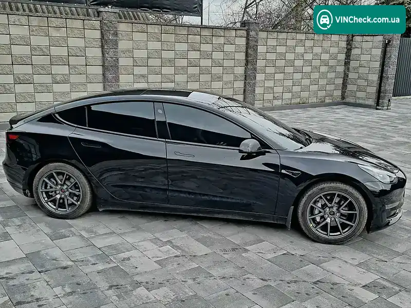 Tesla Model 3 2021, фото з оголошення 1 з 17, VIN 5YJ3E1EB4MF047313